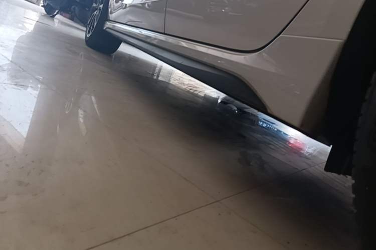 Used Lynk & Co 03 2019 1.5TD DCT Sport Edition China VI Standard Left Side Sill