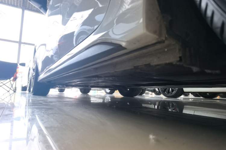 Used Lynk & Co 03 2019 1.5TD DCT JingPro Edition China VI Standard Left Side Sill