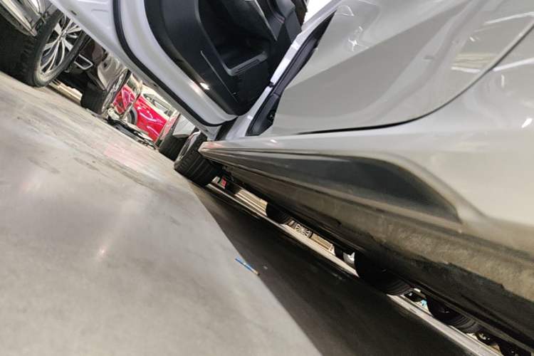 Used Lynk & Co 03 2019 1.5TD DCT JingPro Edition China VI Standard Left Side Sill
