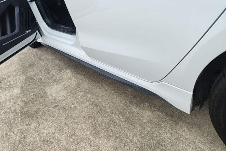 Used Lynk & Co 03 2019 1.5TD DCT Sport Edition China VI Standard Left Side Sill