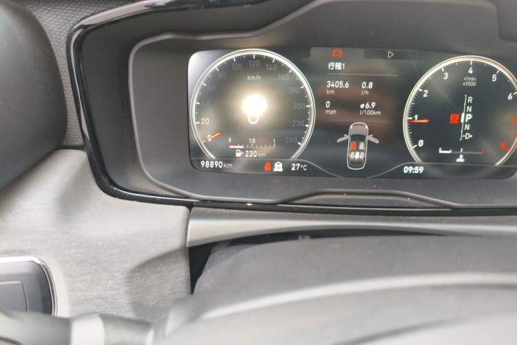 Used Lynk & Co 03 2019 1.5TD DCT Sport Edition China VI Standard Odometer Close Up