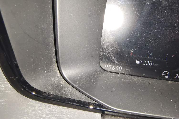 Used Lynk & Co 03 2019 1.5TD DCT JingPro Edition China VI Standard Odometer Close Up