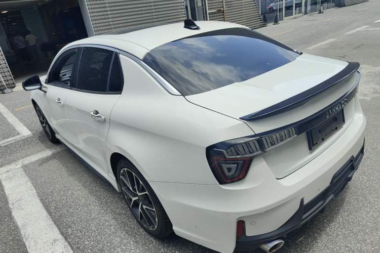 Used Lynk & Co 03 2019 1.5TD DCT JingPro Edition China VI Standard Rear Left 45 Deg
