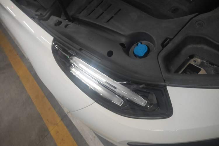 Used Lynk & Co 03 2019 2.0TD Automatic Jing Pro Edition Right Front Headlight