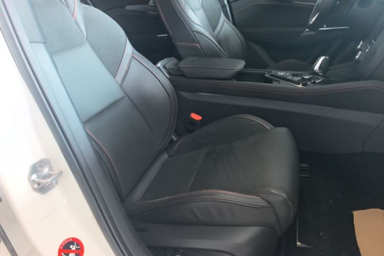 Used Lynk & Co 03 2019 1.5TD DCT JingPro Edition China VI Standard Right Front Seat