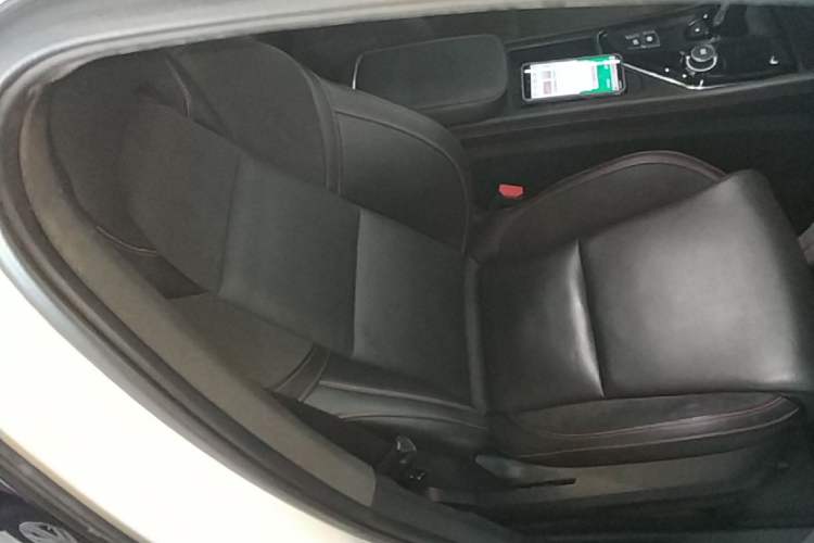 Used Lynk & Co 03 2019 2.0TD Automatic Trend Edition Right Front Seat