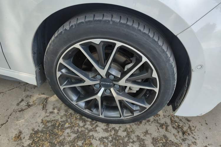 Used Lynk & Co 03 2019 1.5TD DCT JingPro Edition China VI Standard Right Front Wheel Hub