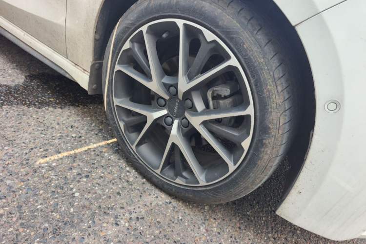 Used Lynk & Co 03 2019 1.5TD DCT JingPro Edition China VI Standard Right Front Wheel Hub