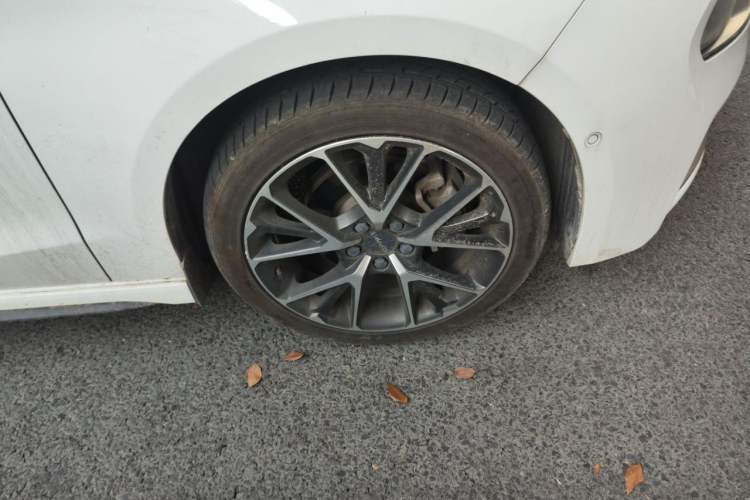 Used Lynk & Co 03 2019 1.5TD DCT JingPro Edition China VI Standard Right Front Wheel Hub