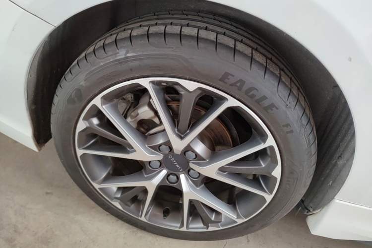 Used Lynk & Co 03 2019 1.5TD DCT JingPro Edition China VI Standard Right Rear Wheel Hub