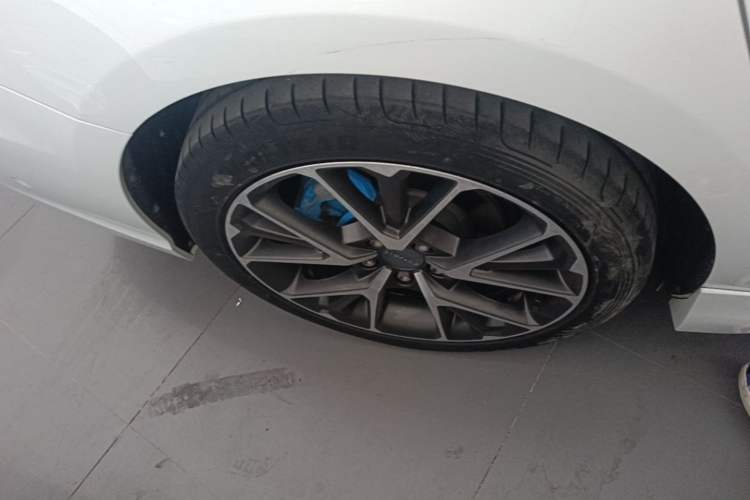 Used Lynk & Co 03 2019 1.5TD DCT JingPro Edition China VI Standard Right Rear Wheel Hub