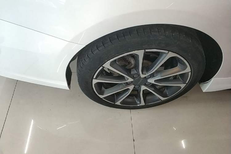 Used Lynk & Co 03 2019 2.0TD Automatic Trend Edition Right Rear Wheel Hub