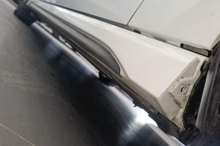 Used Lynk & Co 03 2019 1.5TD DCT JingPro Edition China VI Standard Right Side Sill