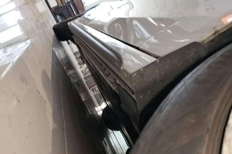 Used Lynk & Co 03 2019 2.0TD Automatic Jing Pro Edition Right Side Sill