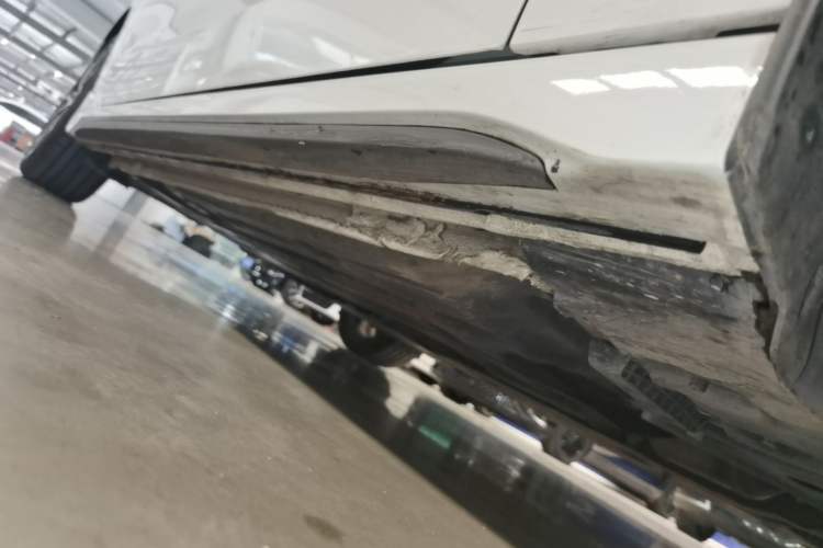 Used Lynk & Co 03 2019 1.5TD DCT Sport Edition China VI Standard Right Side Sill