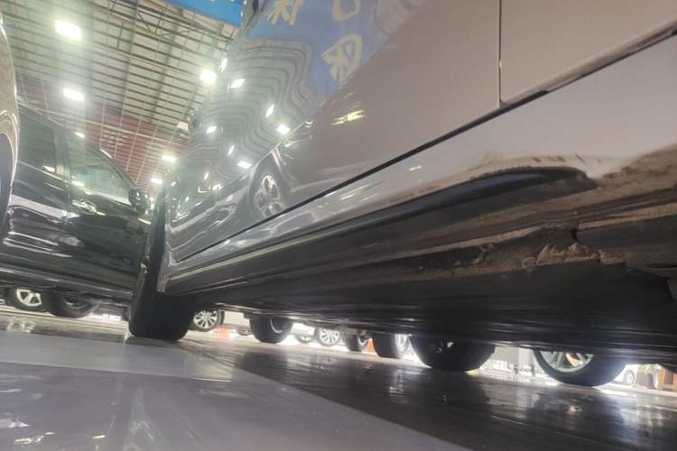Used Lynk & Co 03 2019 1.5TD DCT JingPro Edition China VI Standard Right Side Sill