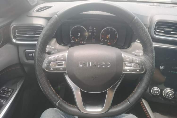 Used Lynk & Co 03 2019 1.5TD DCT JingPro Edition China VI Standard Steering Wheel