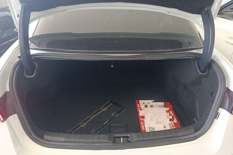 Used Lynk & Co 03 2019 1.5TD DCT JingPro Edition China VI Standard Trunk