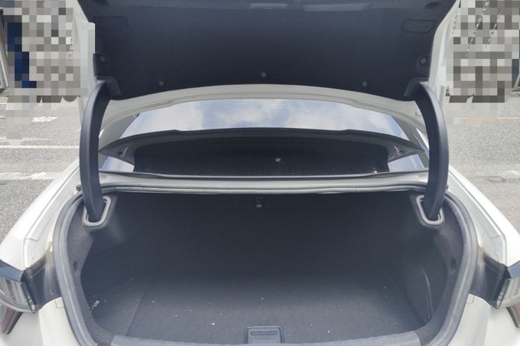 Used Lynk & Co 03 2019 1.5TD DCT JingPro Edition China VI Standard Trunk