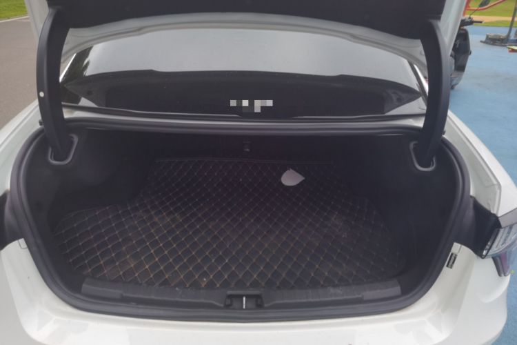 Used Lynk & Co 03 2019 2.0TD Automatic Jing Pro Edition Trunk