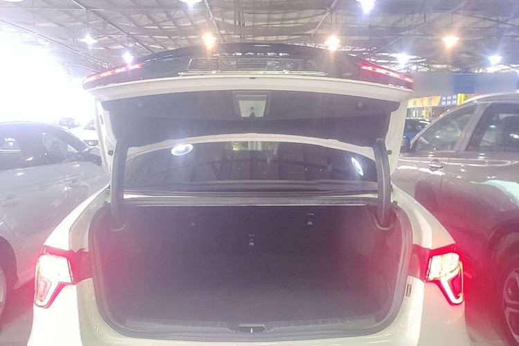 Used Lynk & Co 03 2019 1.5TD DCT JingPro Edition China VI Standard Trunk