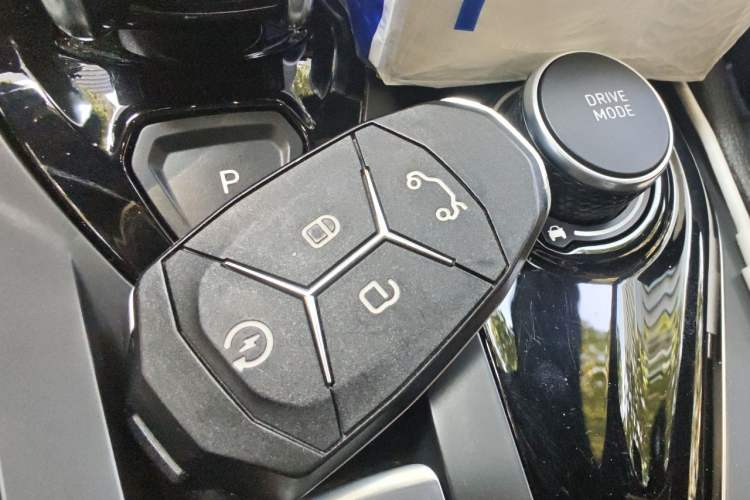 Used Lynk & Co 03 2019 2.0TD Automatic Jing Pro Edition Vehicle Key