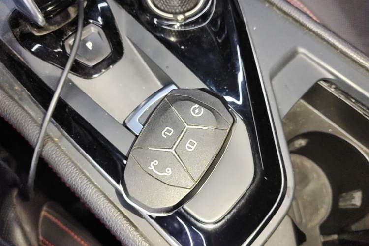 Used Lynk & Co 03 2019 2.0TD Automatic Jing Pro Edition Vehicle Key