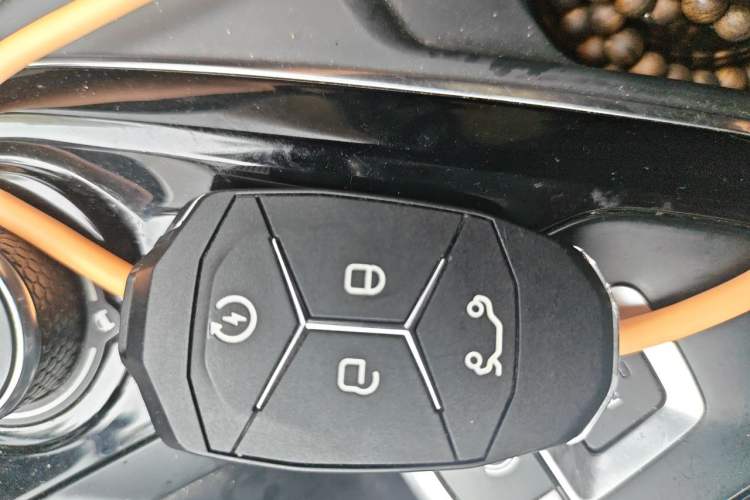 Used Lynk & Co 03 2019 1.5TD DCT JingPro Edition China VI Standard Vehicle Key