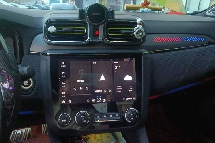 Used Lynk & Co 03 2019 03+ 2.0TD Automatic Wind-Chasing Edition Audio And AC Panel