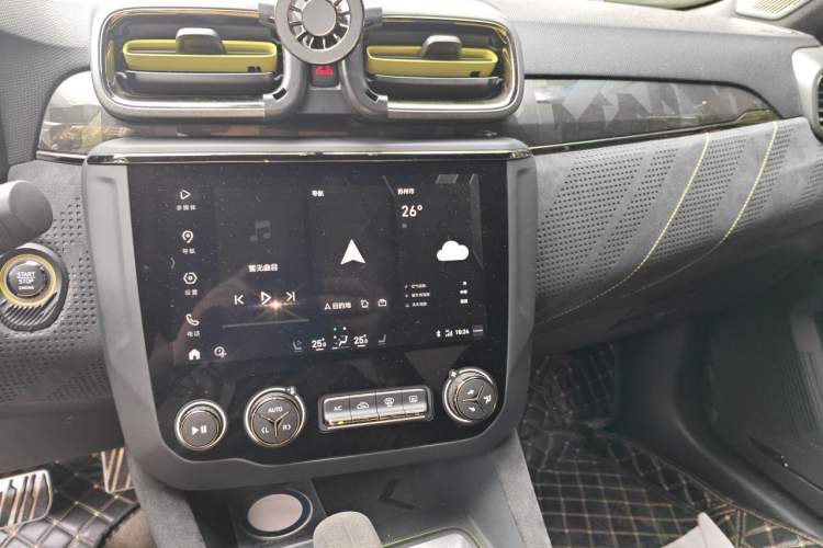 Used Lynk & Co 03 2019 03+ 2.0TD Automatic Wind-Chasing Edition Audio And AC Panel