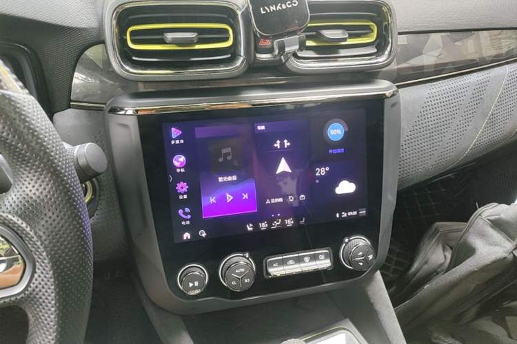 Used Lynk & Co 03 2019 03+ 2.0TD Automatic Wind-Chasing Edition Audio And AC Panel