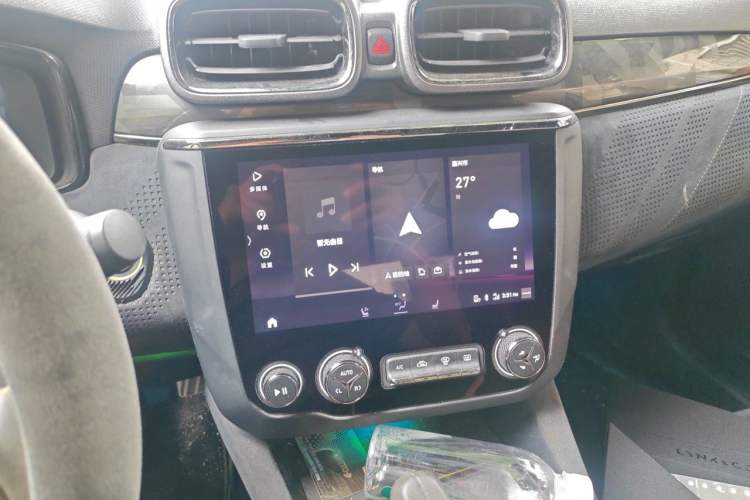 Used Lynk & Co 03 2019 03+ 2.0TD Automatic Wind-Chasing Edition Audio And AC Panel