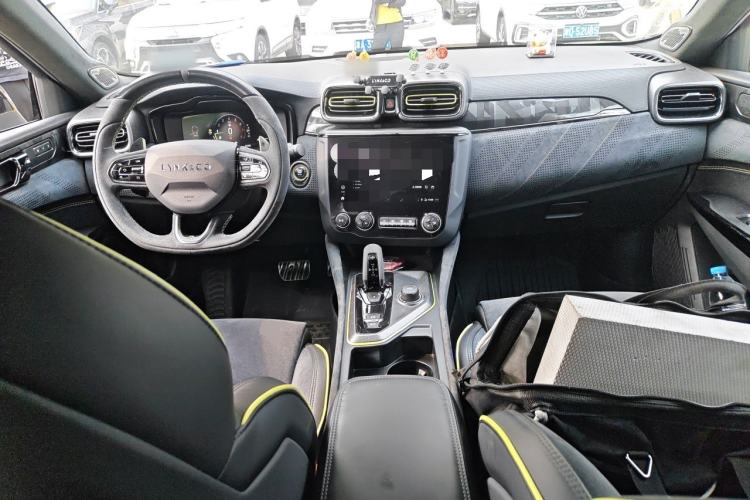 Used Lynk & Co 03 2019 03+ 2.0TD Automatic Wind-Chasing Edition Center Console