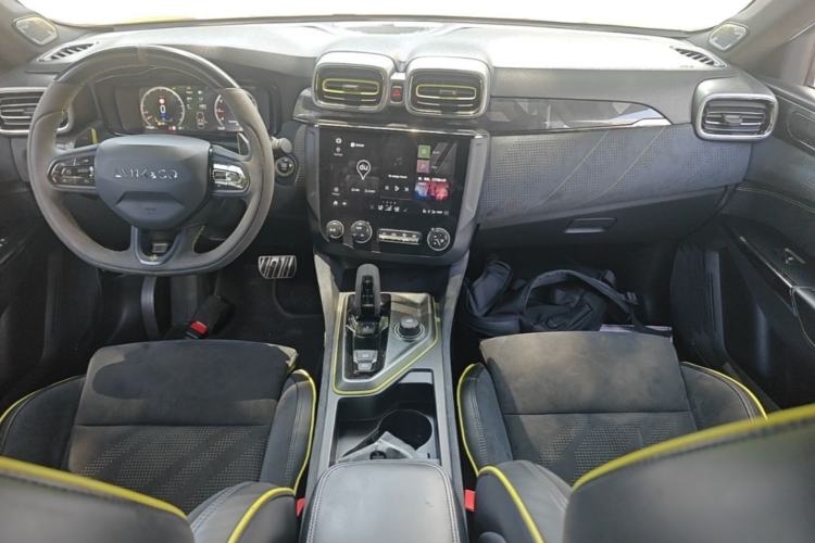Used Lynk & Co 03 2019 03+ 2.0TD Automatic Wind-Chasing Edition Center Console