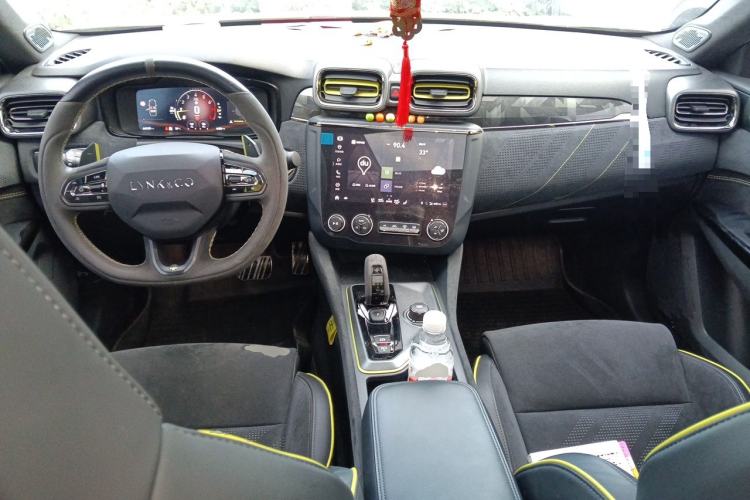 Used Lynk & Co 03 2019 03+ 2.0TD Automatic Wind-Chasing Edition Center Console