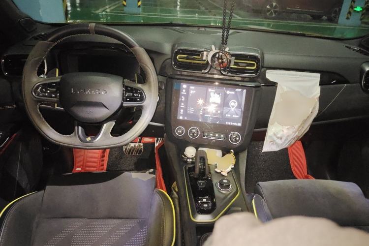 Used Lynk & Co 03 2019 03+ 2.0TD Automatic Wind-Chasing Edition Center Console