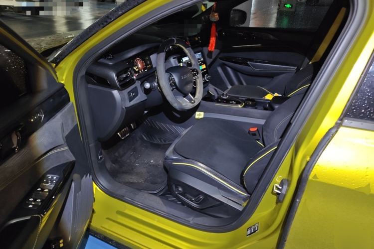 Used Lynk & Co 03 2019 03+ 2.0TD Automatic Performance Package Version Driver Seat