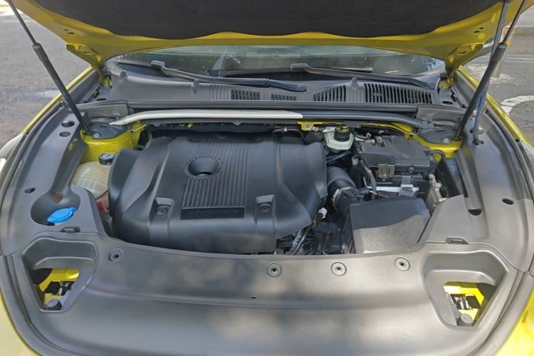 Used Lynk & Co 03 2019 03+ 2.0TD Automatic Wind-Chasing Edition Engine Bay