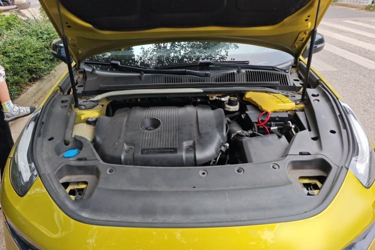 Used Lynk & Co 03 2019 03+ 2.0TD Automatic Wind-Chasing Edition Engine Bay
