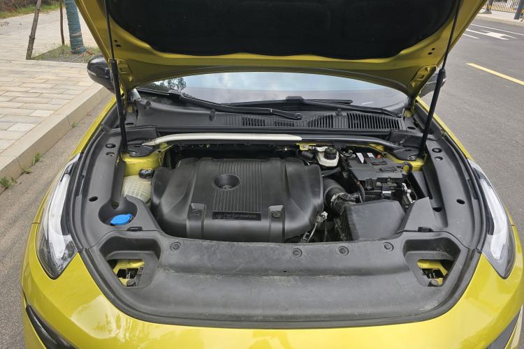 Used Lynk & Co 03 2019 03+ 2.0TD Automatic Wind-Chasing Edition Engine Bay