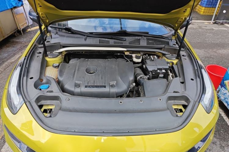 Used Lynk & Co 03 2019 03+ 2.0TD Automatic Wind-Chasing Edition Engine Bay