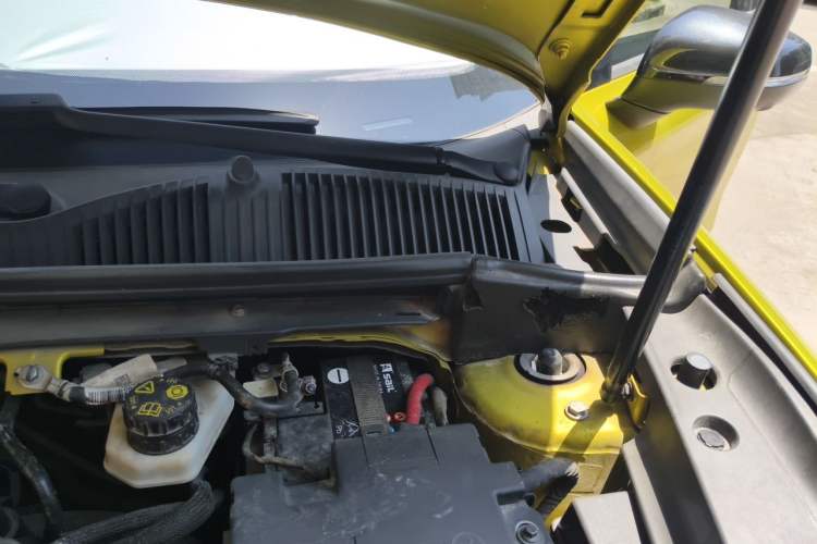 Used Lynk & Co 03 2019 03+ 2.0TD Automatic Wind-Chasing Edition Engine Bay Left