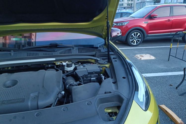 Used Lynk & Co 03 2019 03+ 2.0TD Automatic Wind-Chasing Edition Engine Bay Left
