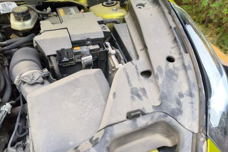 Used Lynk & Co 03 2019 03+ 2.0TD Automatic Wind-Chasing Edition Engine Bay Left
