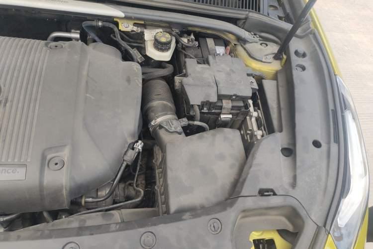 Used Lynk & Co 03 2019 03+ 2.0TD Automatic Wind-Chasing Edition Engine Bay Left