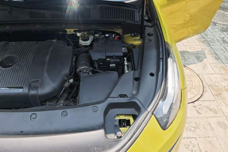 Used Lynk & Co 03 2019 03+ 2.0TD Automatic Wind-Chasing Edition Engine Bay Left