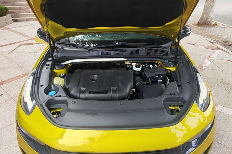 Used Lynk & Co 03 2019 03+ 2.0TD Automatic Wind-Chasing Edition Engine Bay