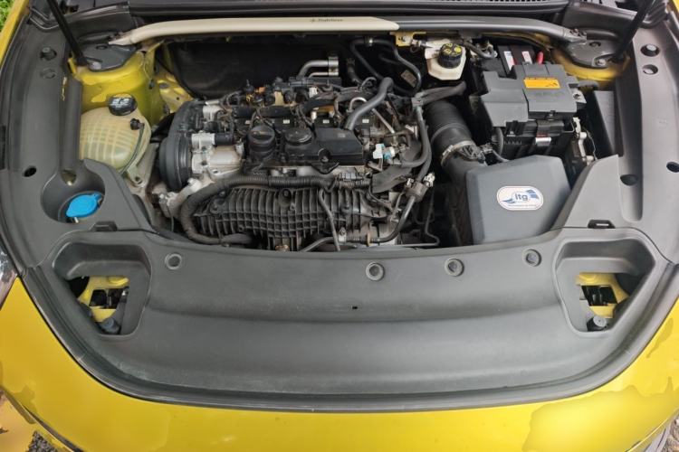 Used Lynk & Co 03 2019 03+ 2.0TD Automatic Performance Package Version Engine Bay