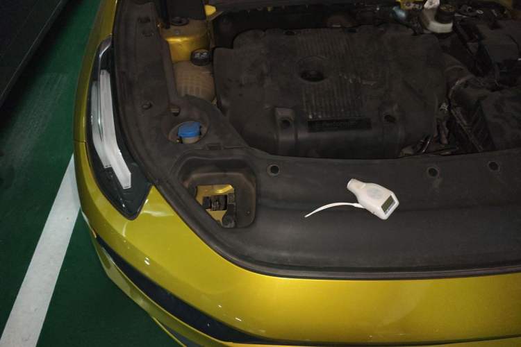 Used Lynk & Co 03 2019 03+ 2.0TD Automatic Hunter Edition Engine Bay Right