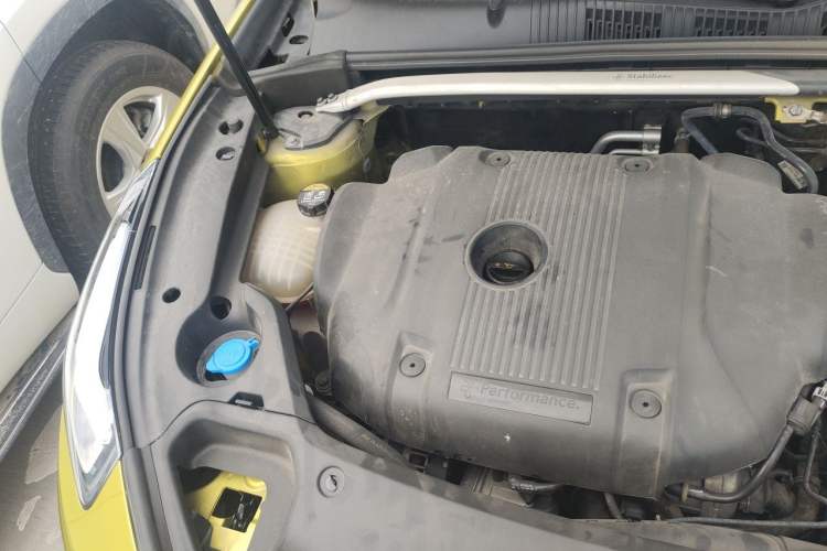 Used Lynk & Co 03 2019 03+ 2.0TD Automatic Wind-Chasing Edition Engine Bay Right